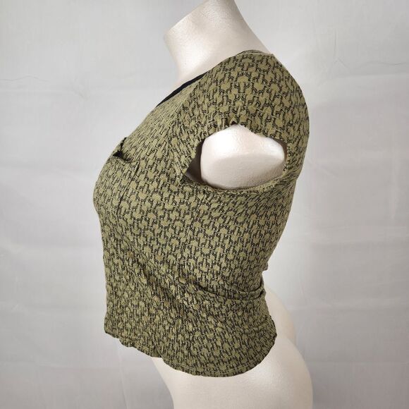 3/$25 Xhilaration Green Giraffe V-Neck Short Sleeve Back Zip Top Sz XL - Picture 3 of 6